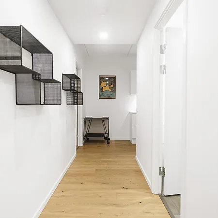 Apartment Beautiful 2-bed Wbalcony In North Harbour *